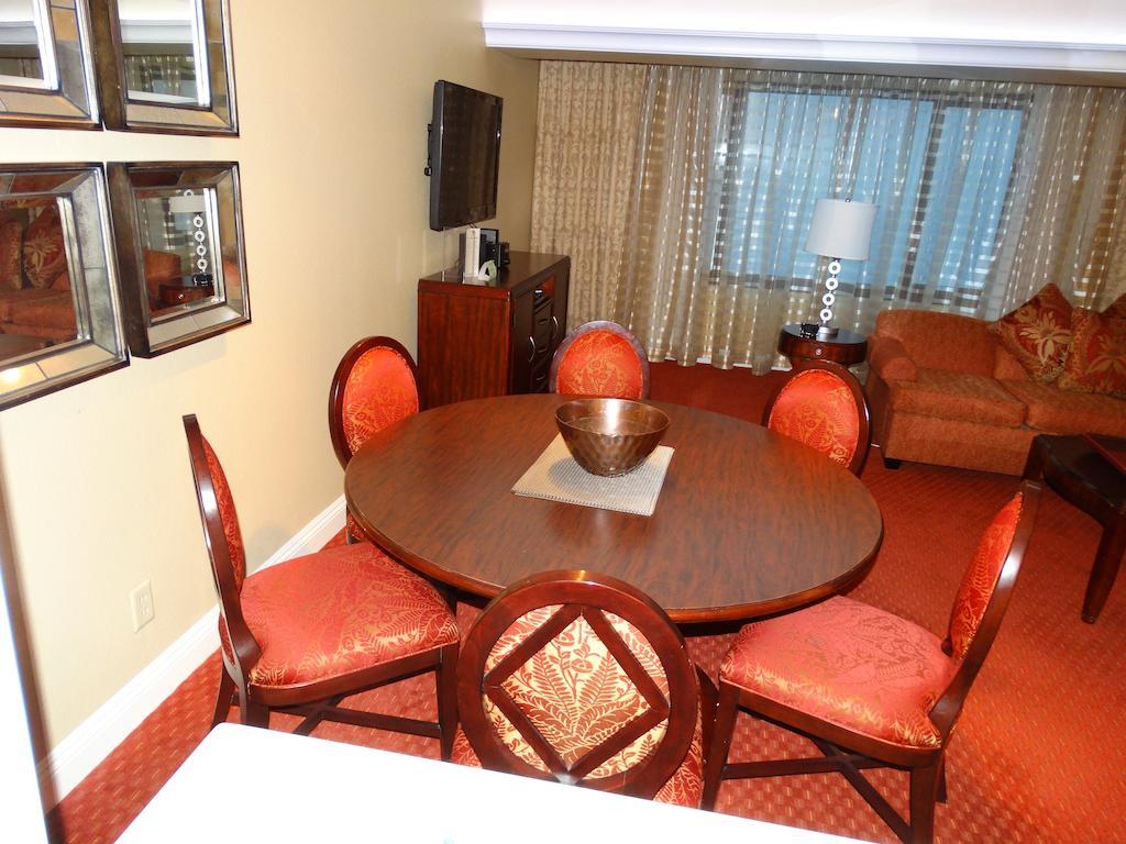 Suites At Jockey Club Las Vegas Kamer foto